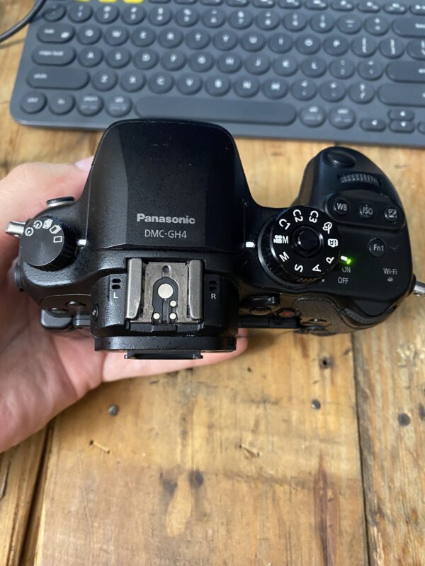 Panasonic Lumix GH4 + cargador + batería (Usado) - Imagen 5